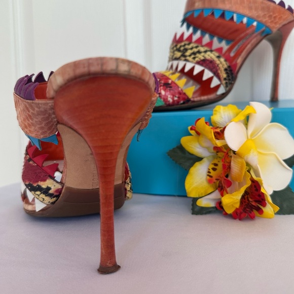 MANOLO BLAHNIK ~ Multicolor Leather and Snakeskin Mule Sandal w/Shark-Bite Trim - Picture 5 of 10